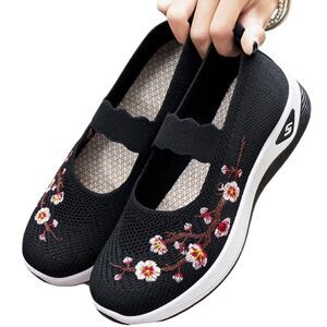 Rain Core Black Floral Women's Slip on Sneakers/Flats